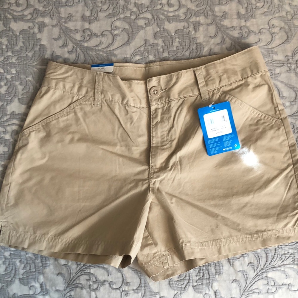 Columbia washed out khaki shorts